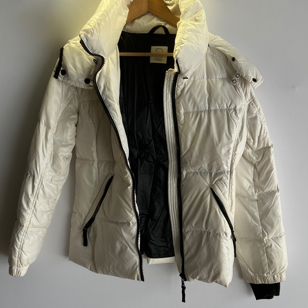 Women's White Puffer Jacket
